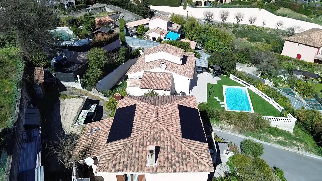 Vue drone des deux pans équipés